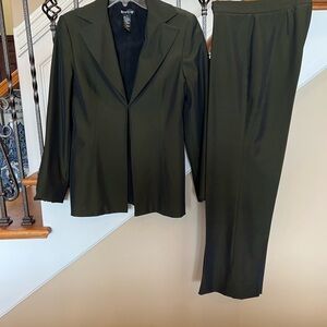 bebe Olive Green Women's Blazer & Pants both size 6 Set